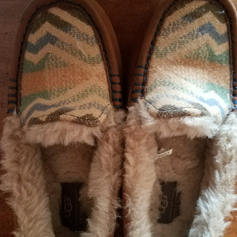 Ugg ansley pendleton slippers